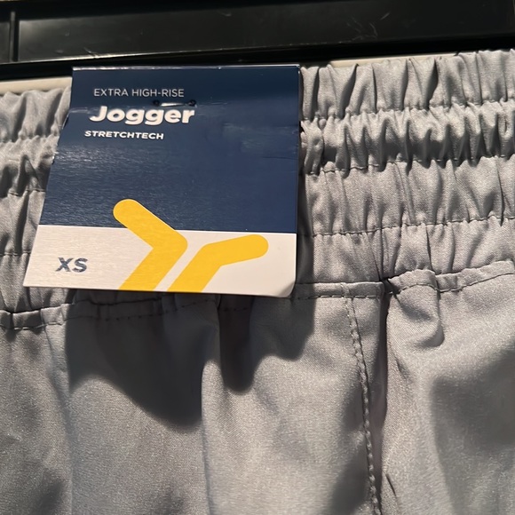 Womens old navy stretch tech joggers - Picture 4 of 4